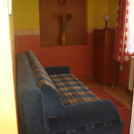 Apartment Kornel Apartman *